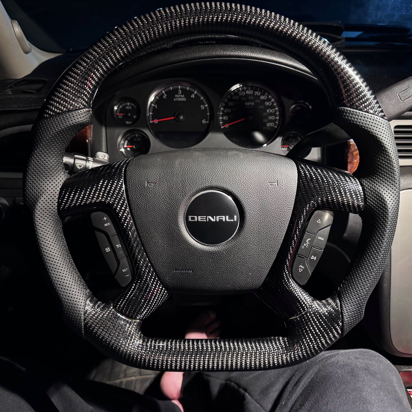 2007-2014 Chevrolet Silverado/Tahoe/GMC Sierra/Yukon/Cadillac Escalade Carbon Fiber Steering Wheel